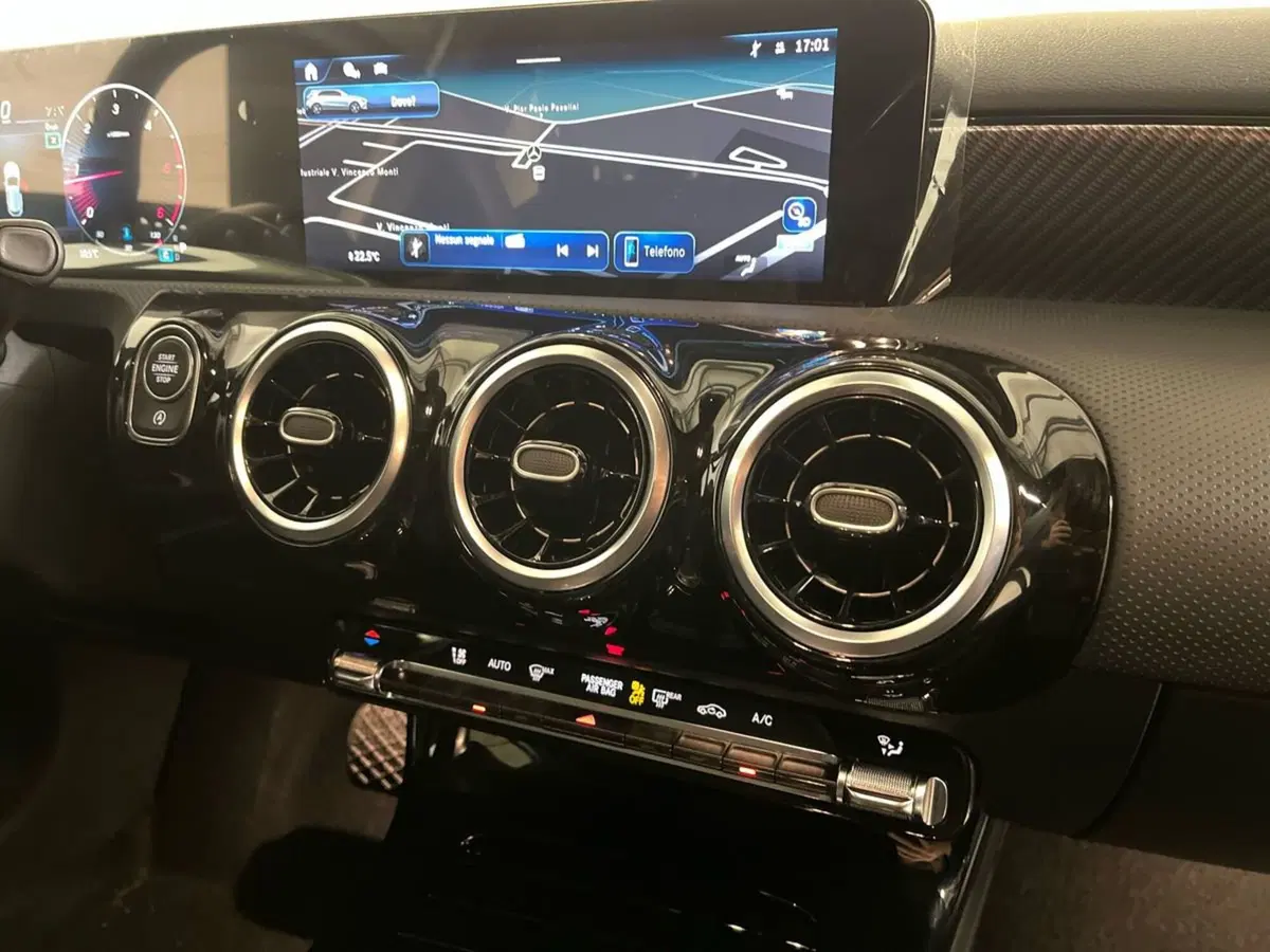 Mercedes-Benz Classe A usata a Milano (14)