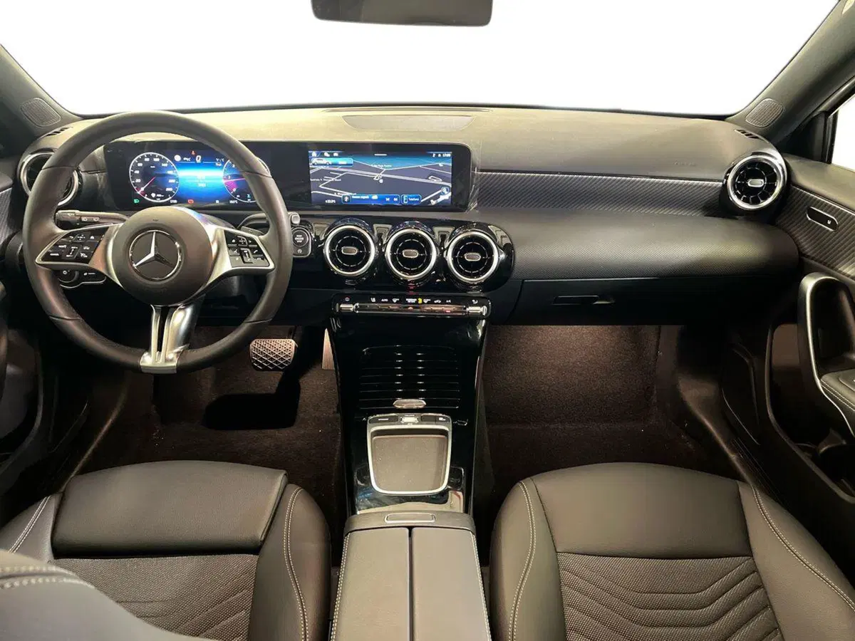 Mercedes-Benz Classe A usata a Milano (9)