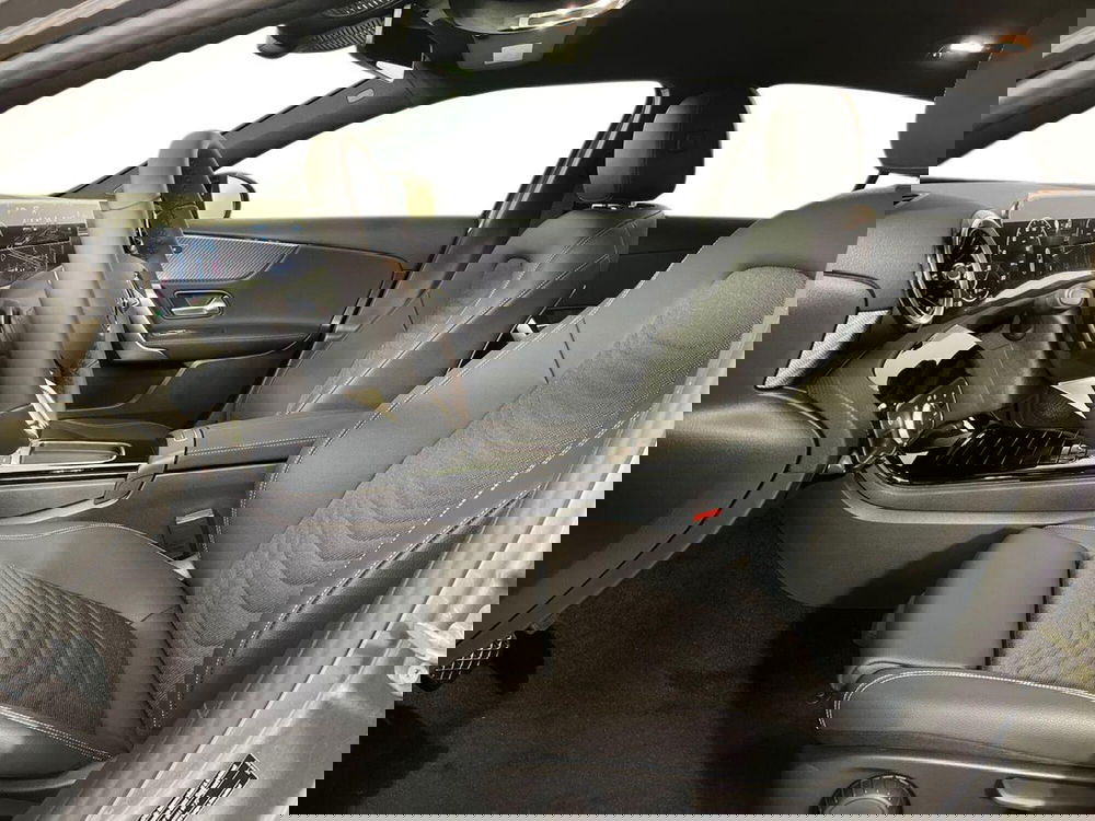 Mercedes-Benz Classe A nuova a Milano (10)