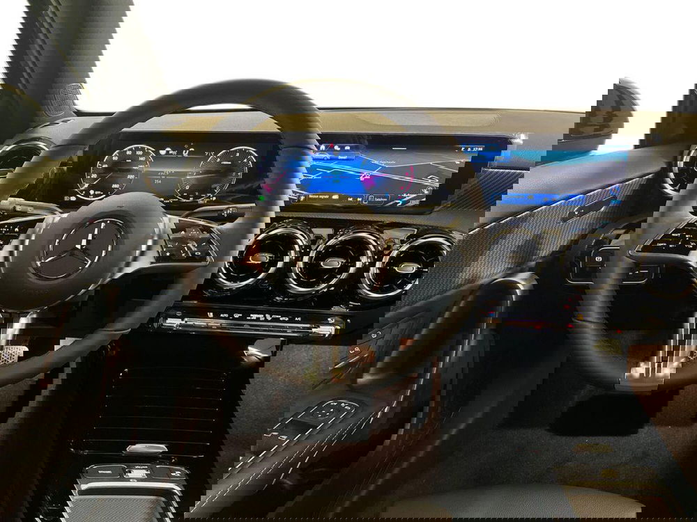 Mercedes-Benz Classe A nuova a Milano (11)