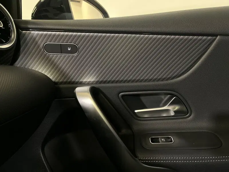 Mercedes-Benz Classe A nuova a Milano (19)