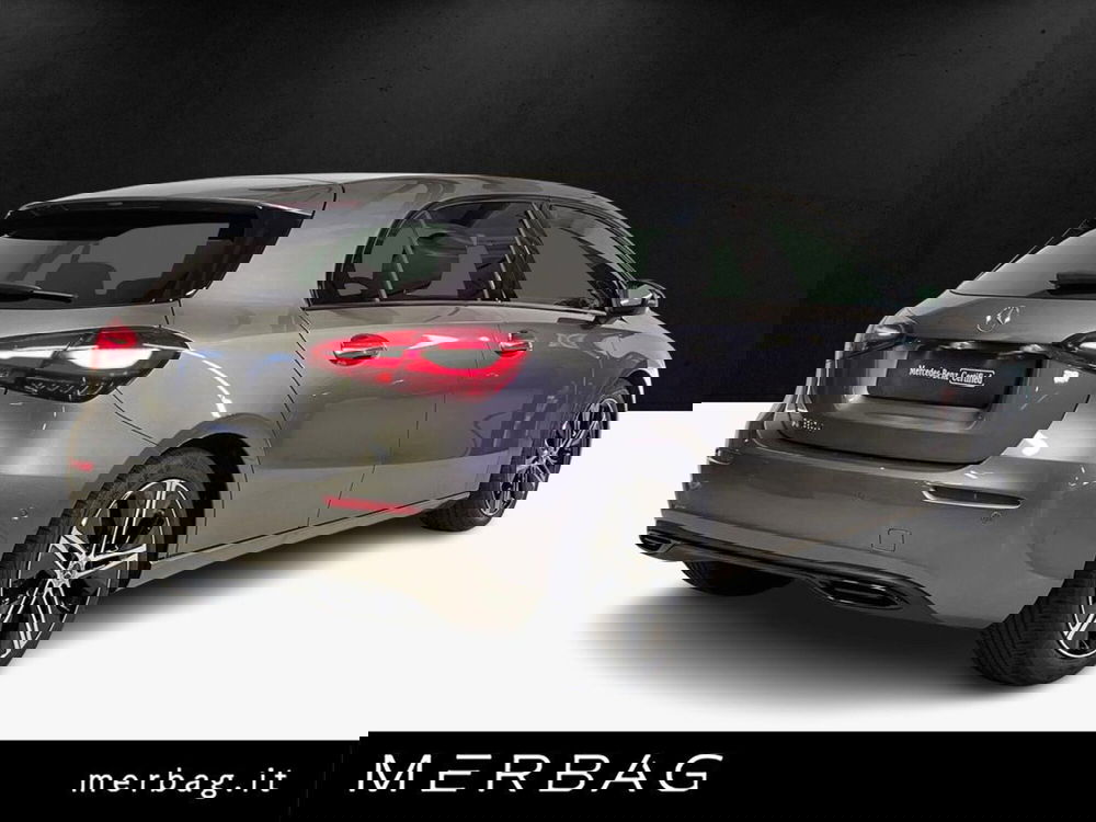 Mercedes-Benz Classe A nuova a Milano (2)