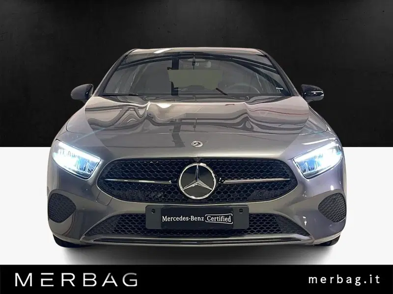 Mercedes-Benz Classe A nuova a Milano (3)