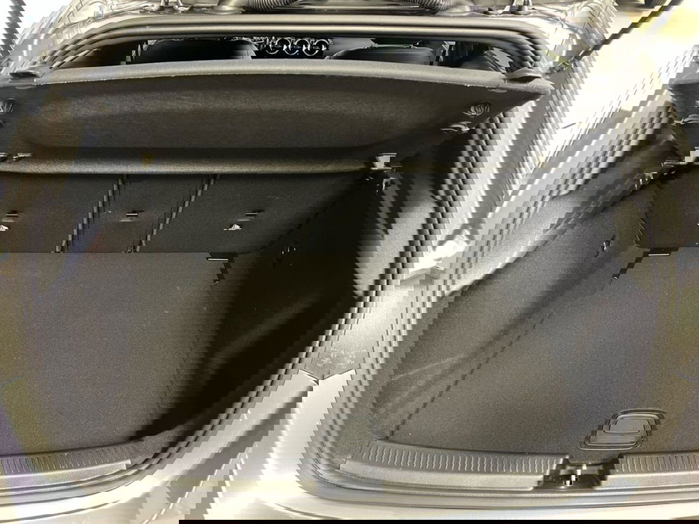 Mercedes-Benz Classe A nuova a Milano (8)