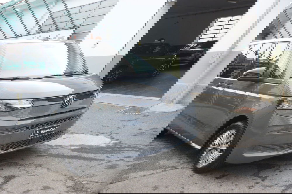 Volkswagen Multivan usata a Torino (7)