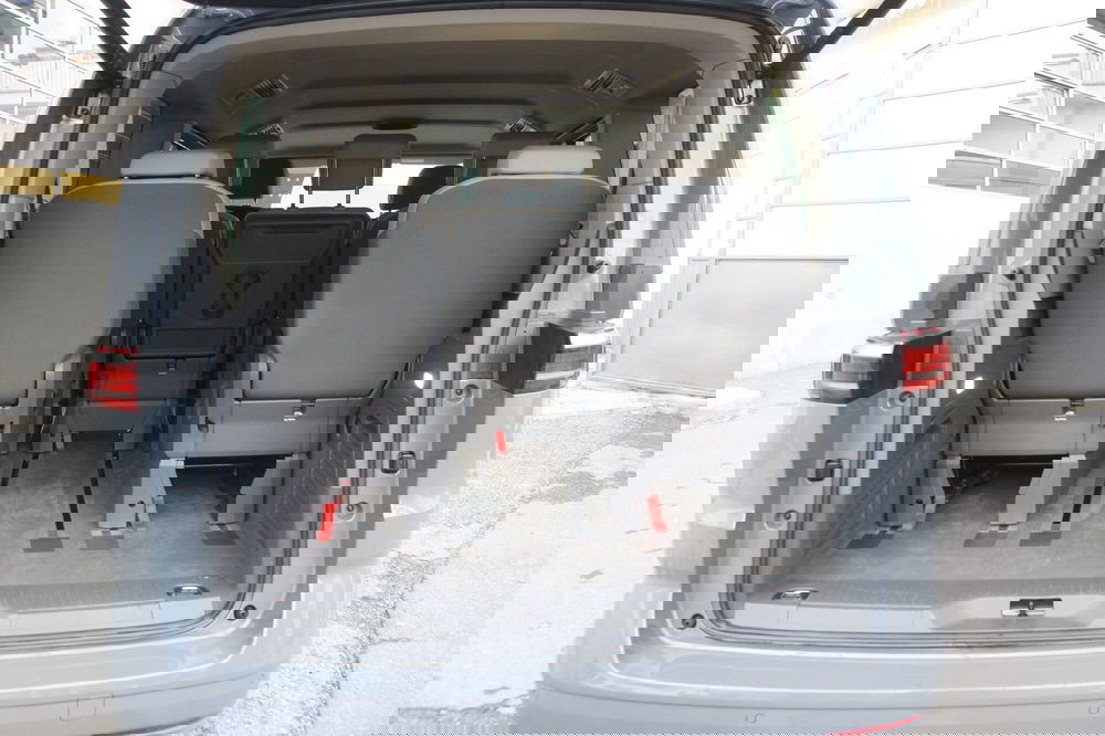 Volkswagen Multivan usata a Torino (8)