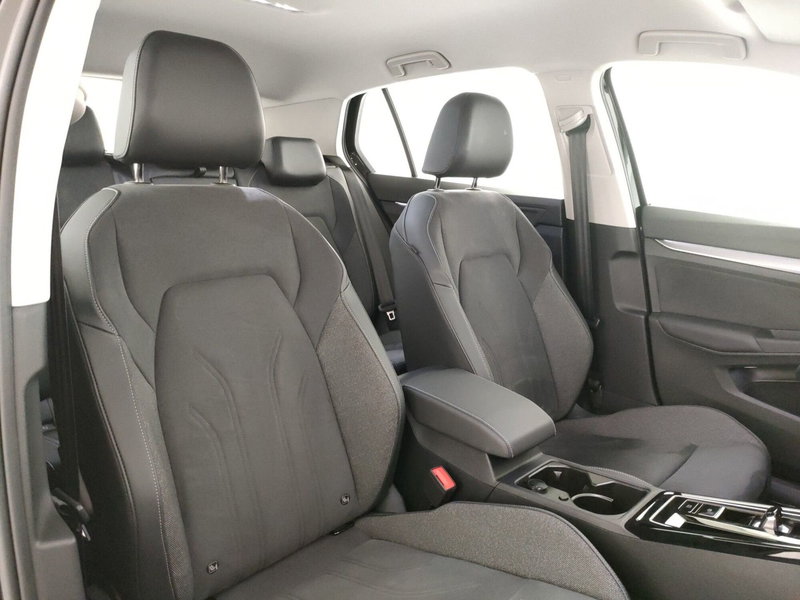 Volkswagen Golf Variant usata a Napoli (17)