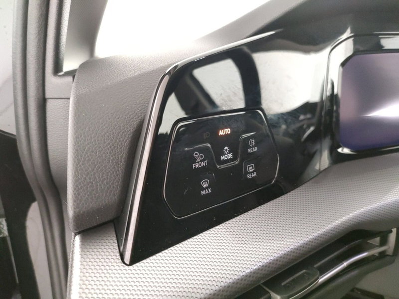 Volkswagen Golf Variant usata a Napoli (7)