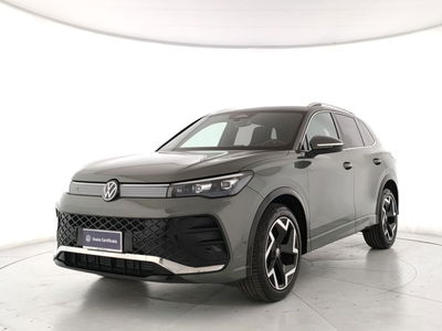 Volkswagen Tiguan 2.0 TDI 150 CV SCR DSG 4MOTION R-Line del 2025 usata a Torre Annunziata