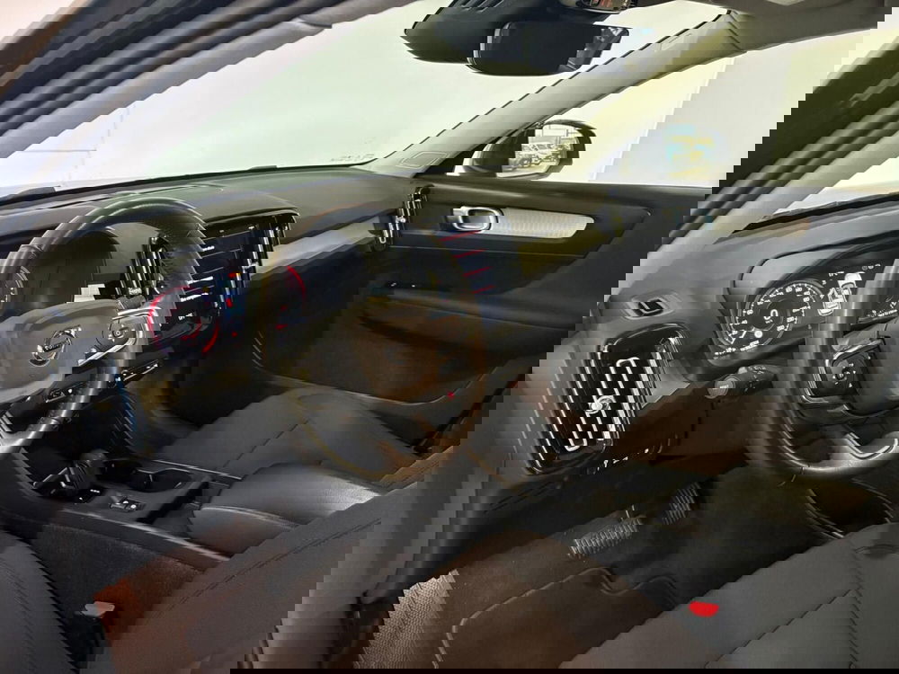 Volvo XC40 usata a Monza e Brianza (11)