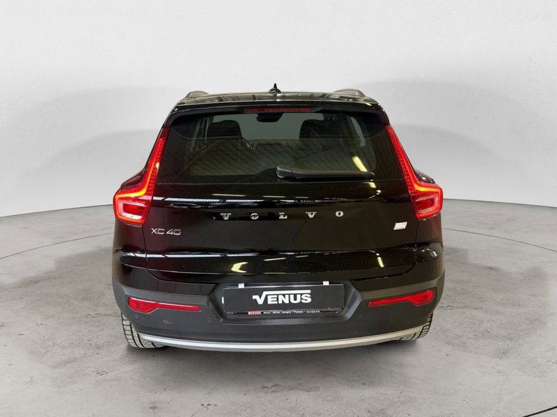 Volvo XC40 usata a Monza e Brianza (5)