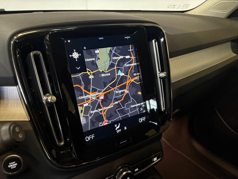 Volvo XC40 usata a Monza e Brianza (9)