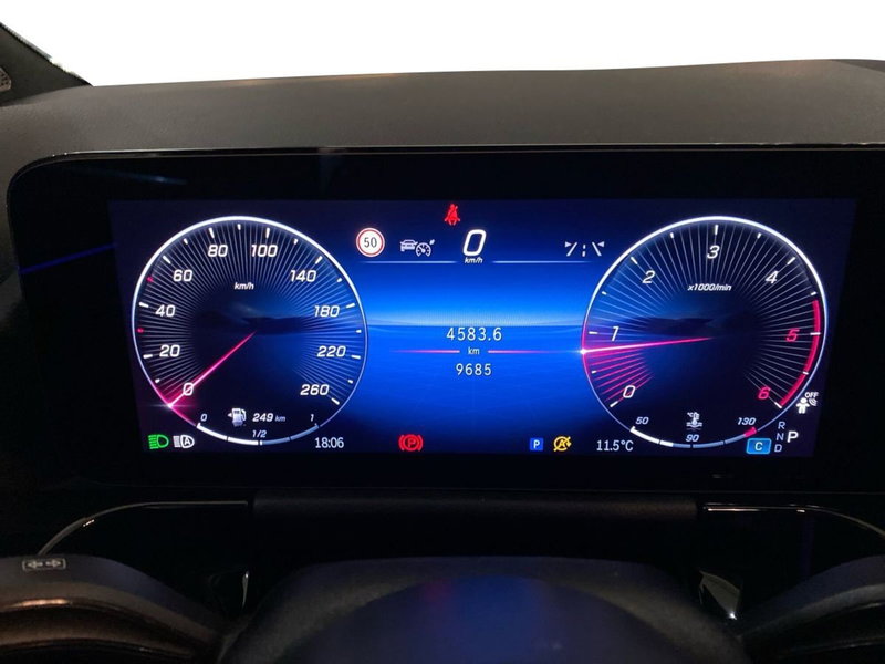 Mercedes-Benz GLA SUV usata a Prato (13)