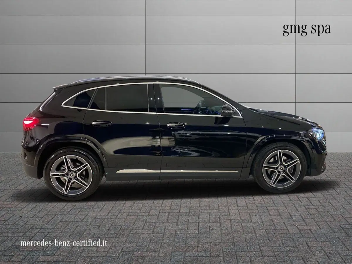 Mercedes-Benz GLA SUV usata a Prato (5)