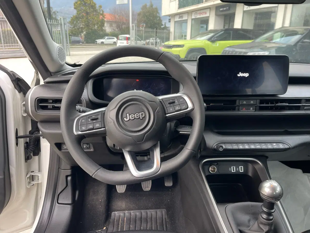 Jeep Avenger usata a Frosinone (9)