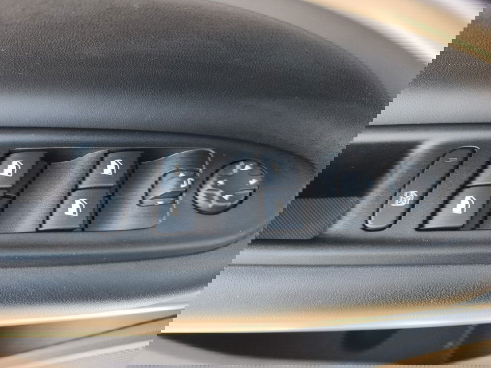 Jeep Avenger usata a Frosinone (13)