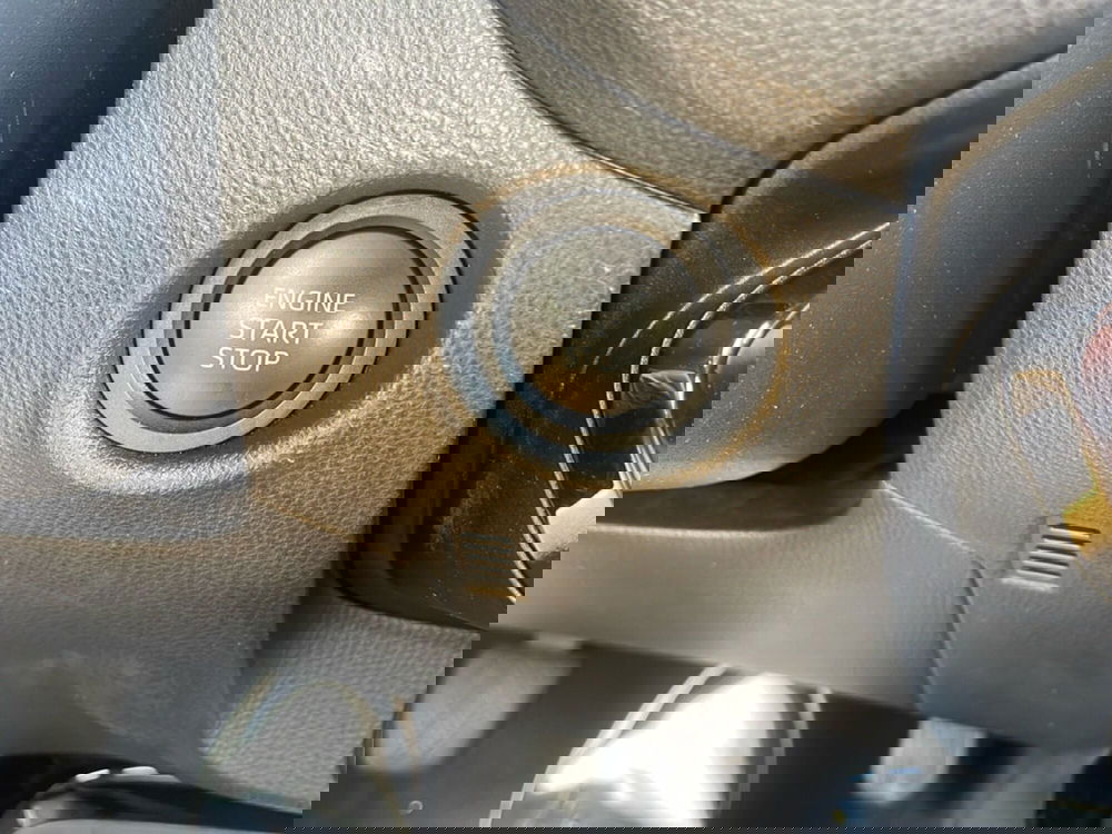 Toyota Aygo X usata a Frosinone (16)