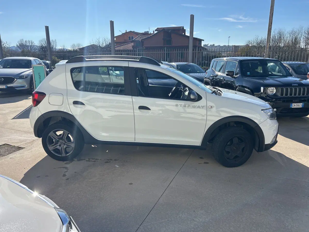 Dacia Sandero usata a Frosinone (4)