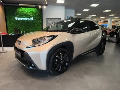Toyota Aygo X 1.0 Trend Air 72cv s-cvt del 2022 usata a Catanzaro