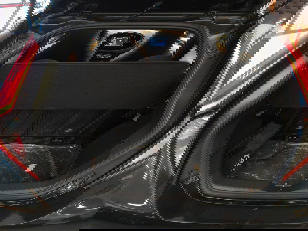 Toyota Aygo X usata a Catanzaro (14)