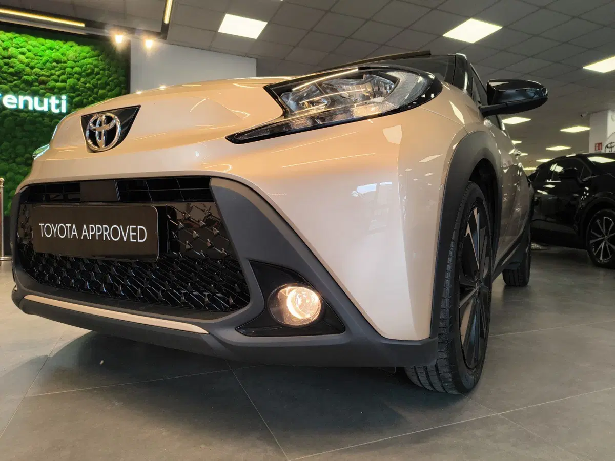 Toyota Aygo X usata a Catanzaro (16)