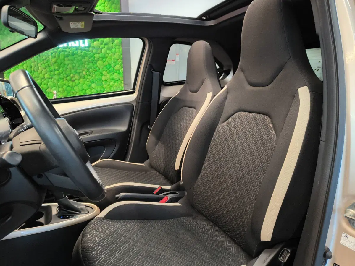Toyota Aygo X usata a Catanzaro (17)