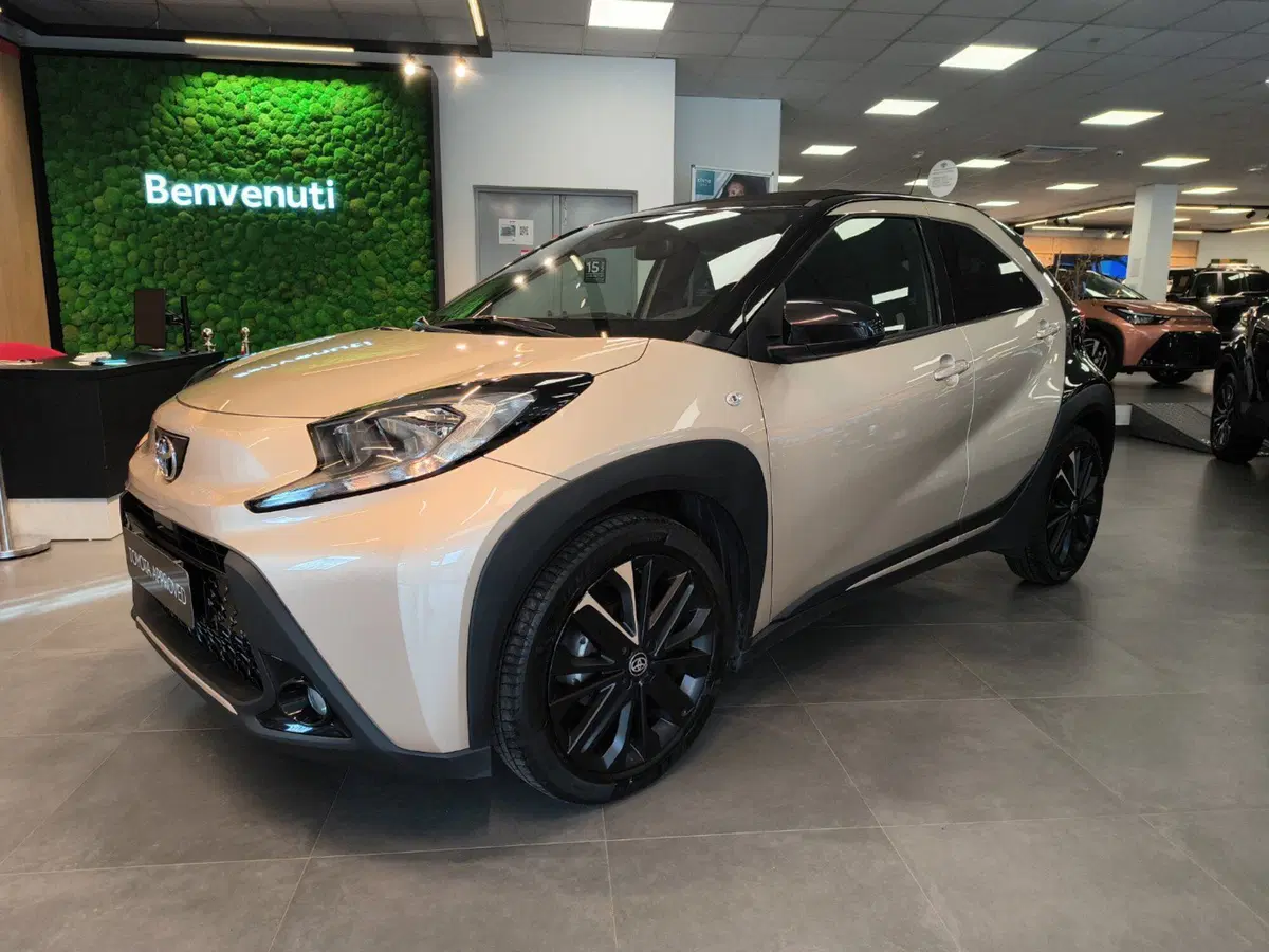 Toyota Aygo X usata a Catanzaro (6)