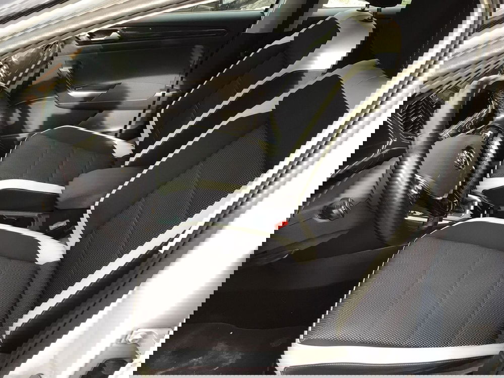 Volkswagen T-Roc usata a Genova (11)