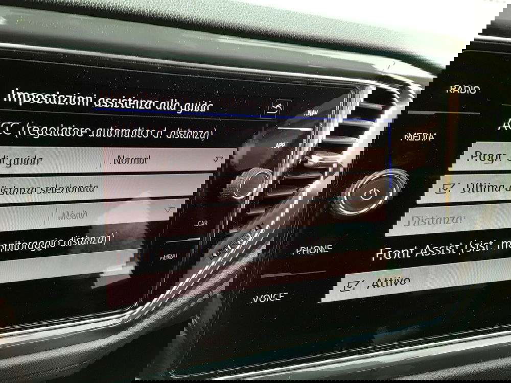 Volkswagen T-Roc usata a Genova (17)