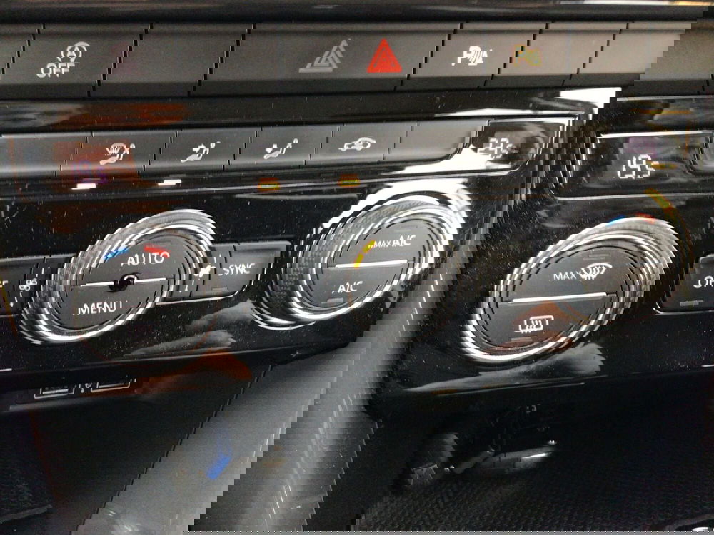 Volkswagen T-Roc usata a Genova (20)