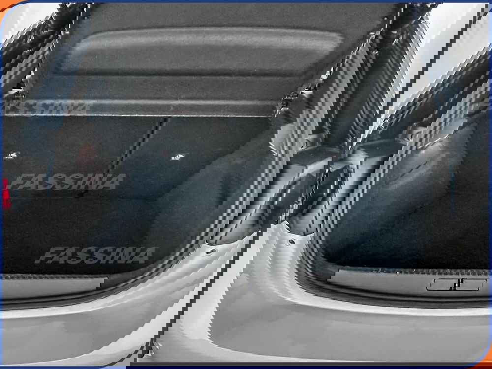 Opel Corsa usata a Milano (11)