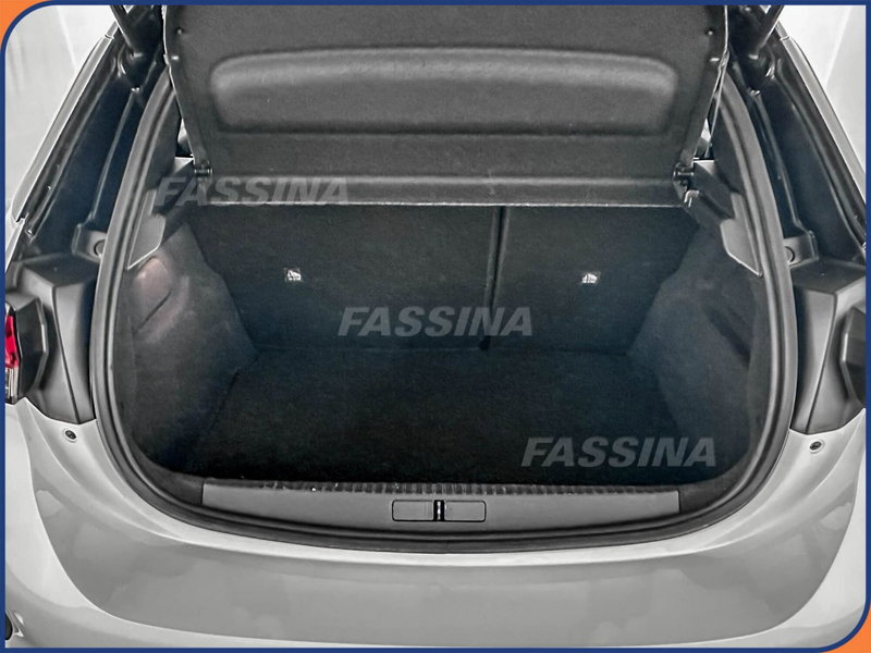 Opel Corsa usata a Milano (11)