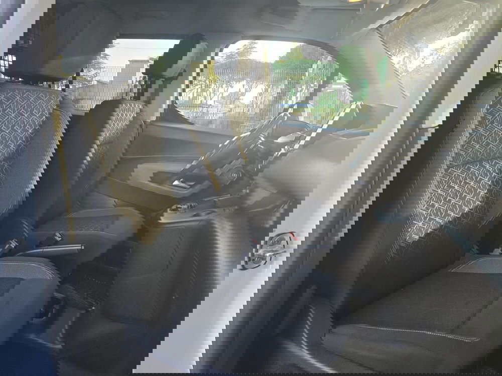 Peugeot Rifter usata a Massa-Carrara (15)