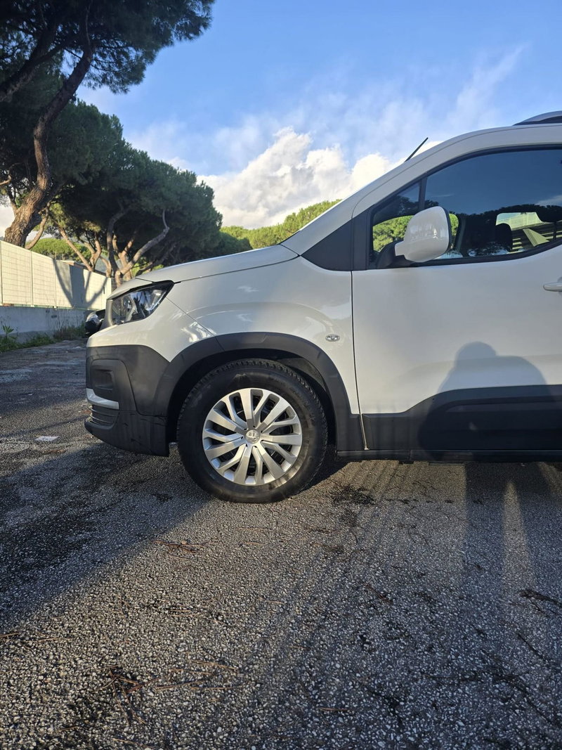 Peugeot Rifter usata a Massa-Carrara (16)