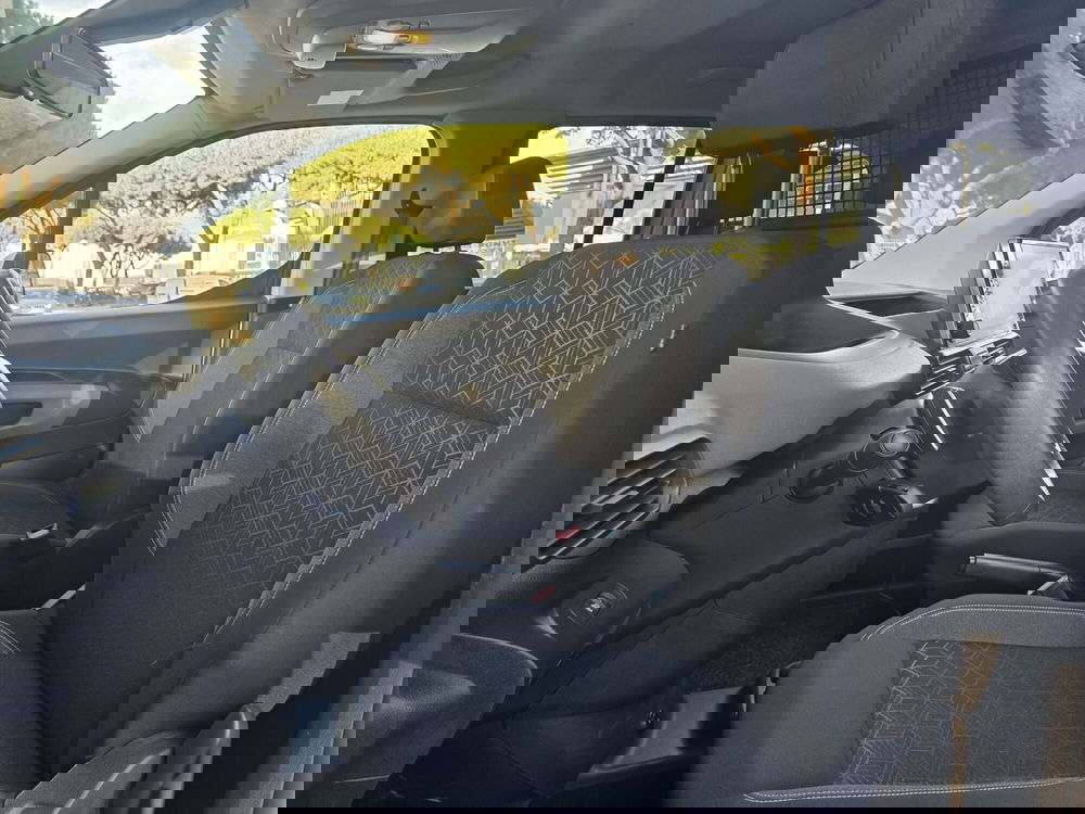 Peugeot Rifter usata a Massa-Carrara (17)