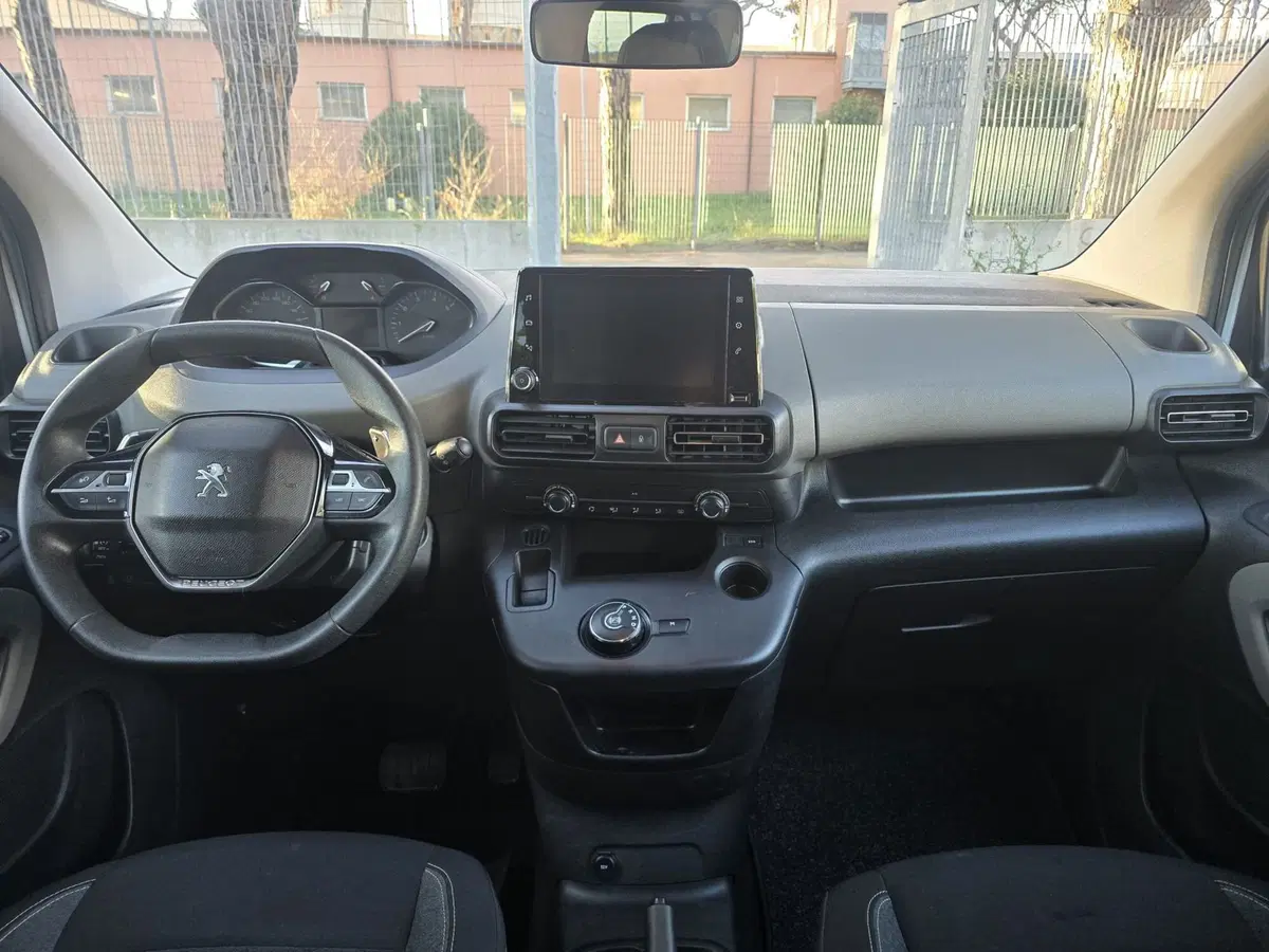 Peugeot Rifter usata a Massa-Carrara (6)