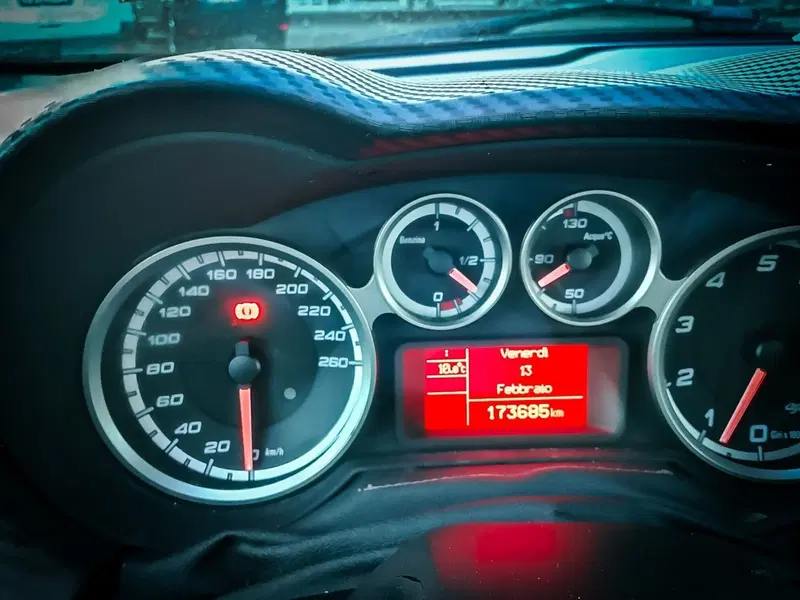Alfa Romeo MiTo usata a Torino (9)