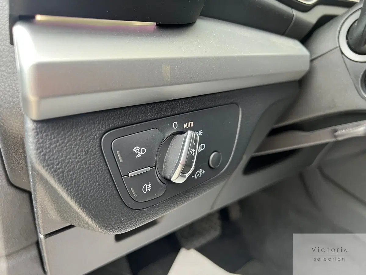 Audi Q4 Sportback usata a Brescia (8)