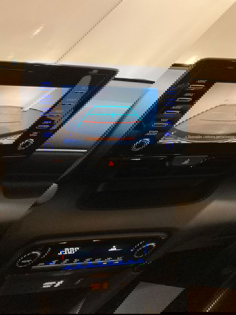 Toyota Yaris usata a Barletta-Andria-Trani (14)