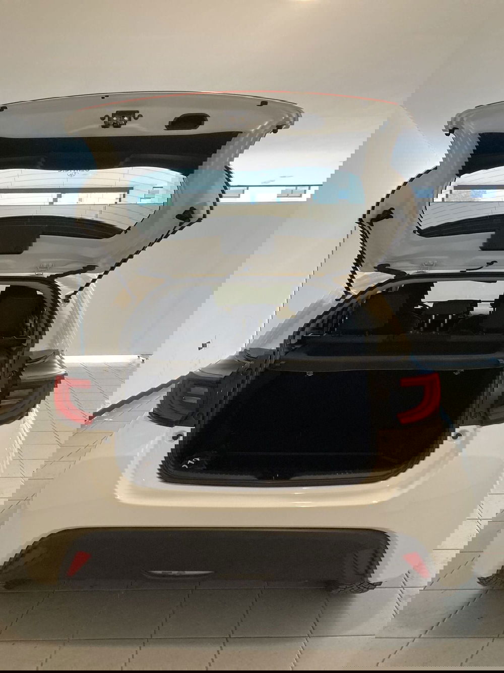 Toyota Yaris usata a Barletta-Andria-Trani (6)