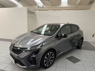 Renault Clio TCe 90 CV 5 porte Techno del 2025 usata a Verbania
