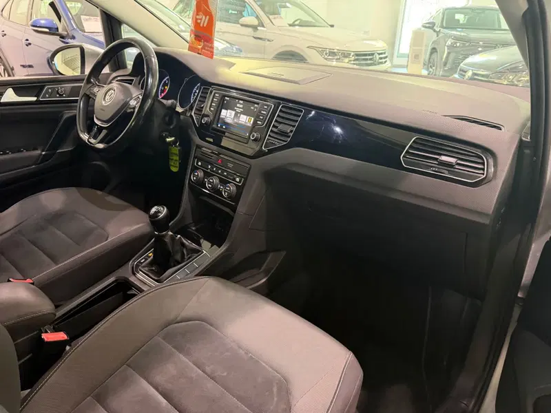 Volkswagen Golf usata a Genova (11)