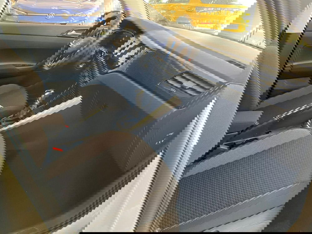 Volkswagen Polo nuova a Lecco (4)