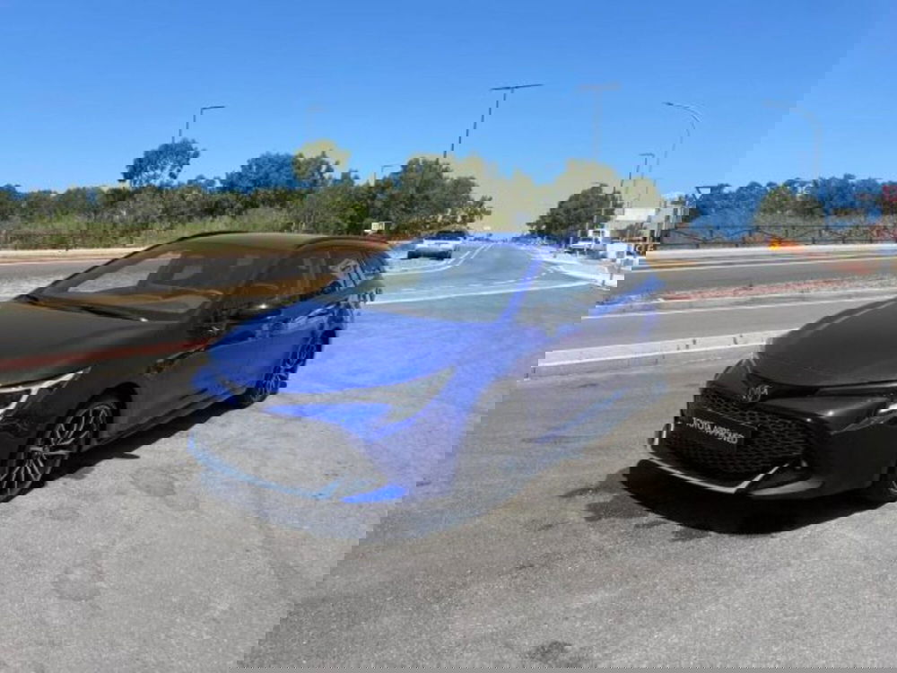 Toyota Corolla Touring Sports nuova a Sassari