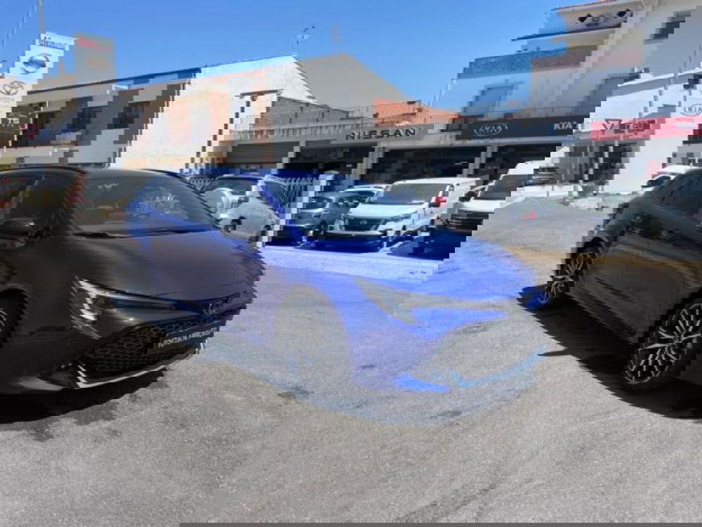 Toyota Corolla Touring Sports nuova a Sassari (2)