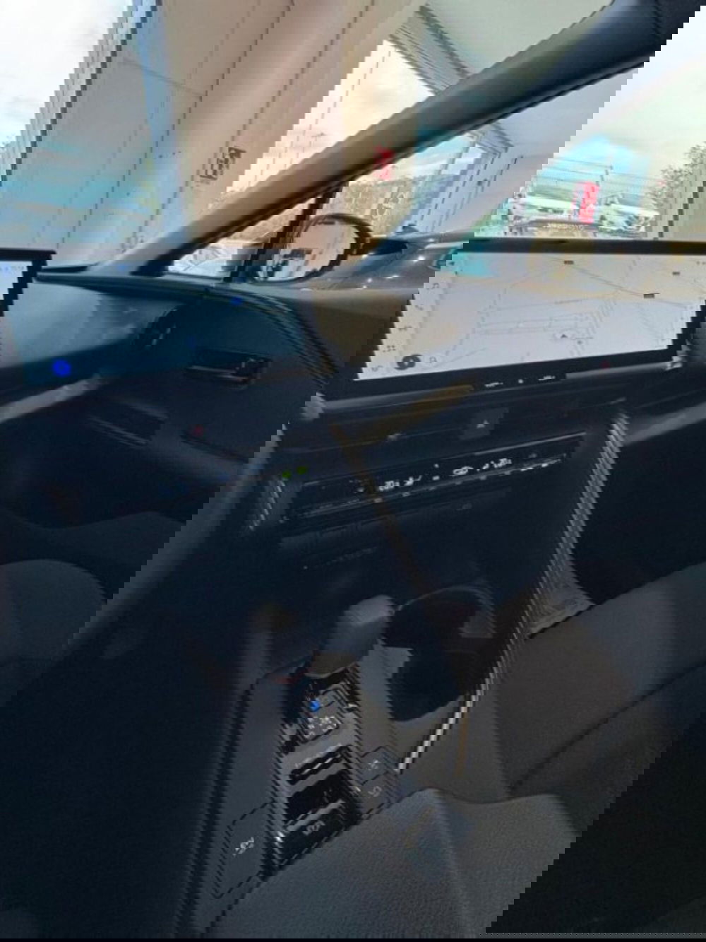 Toyota Toyota C-HR usata a Sassari (11)