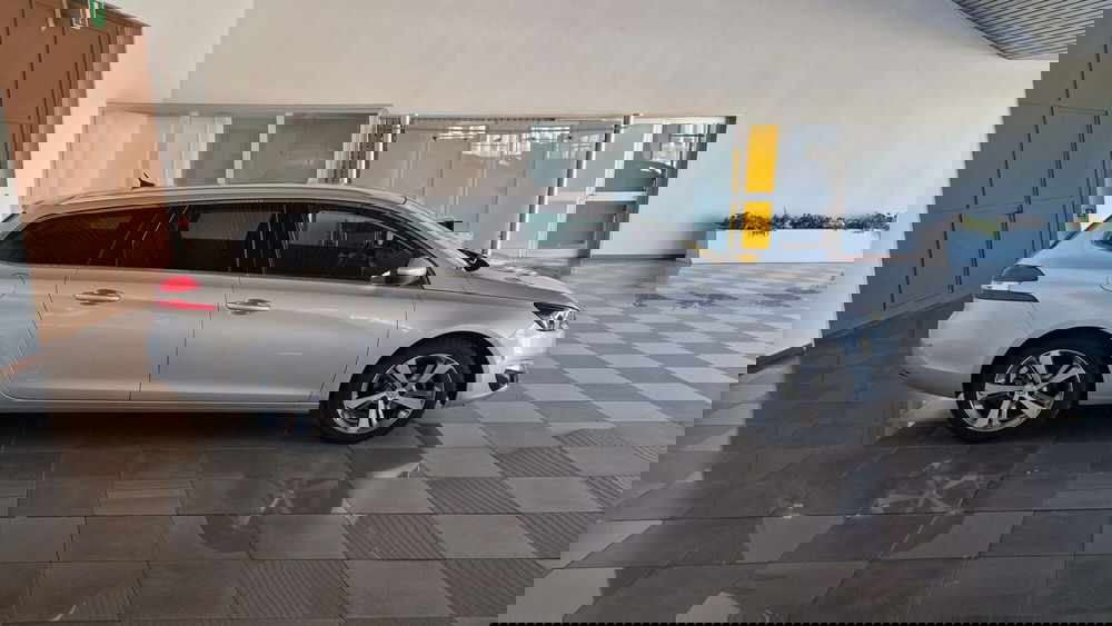 Peugeot 308 SW usata a Vercelli (5)