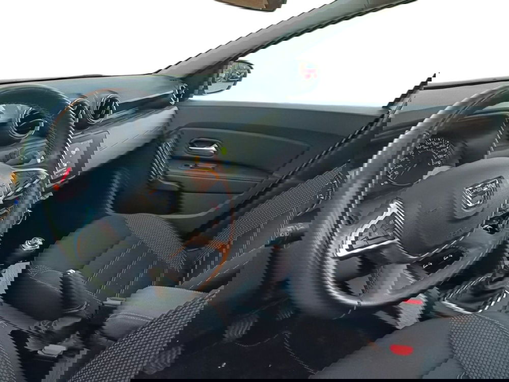 Dacia Duster usata a Pistoia (10)