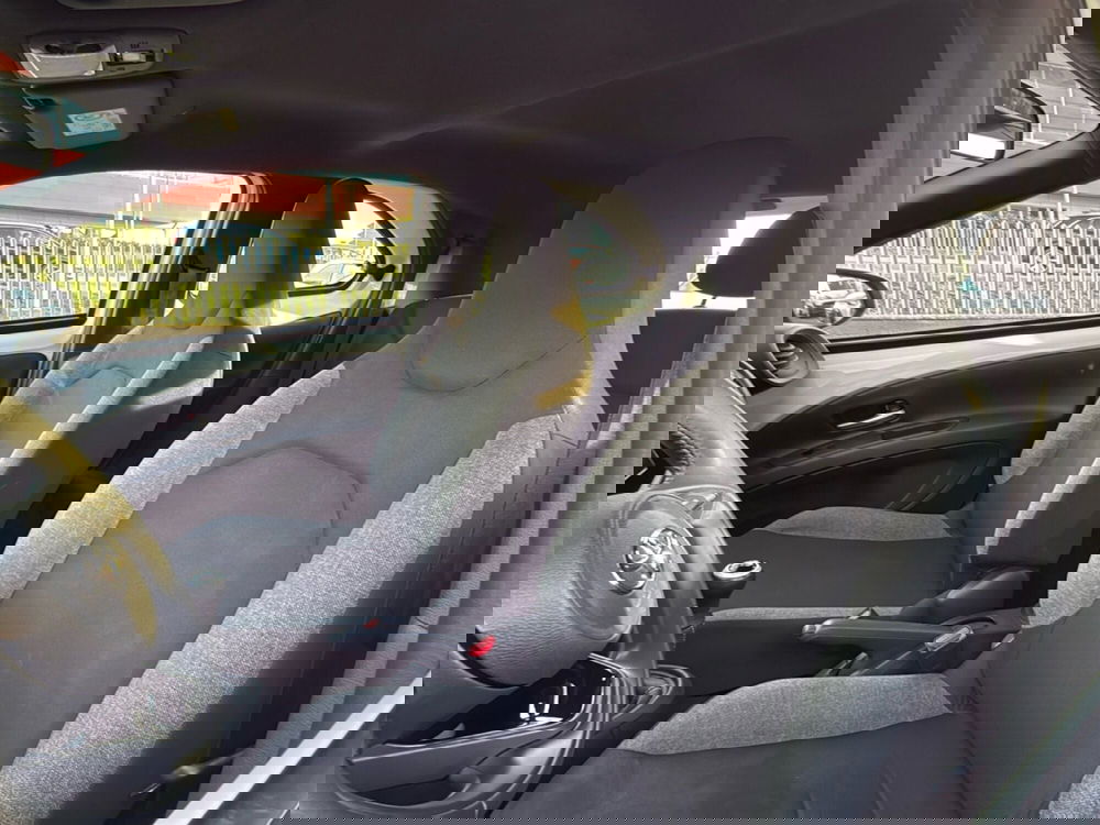 Toyota Aygo X usata a Bologna (17)