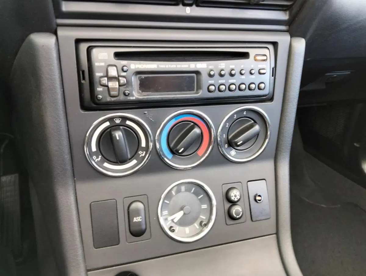 BMW Z3 Cabrio usata a Como (9)